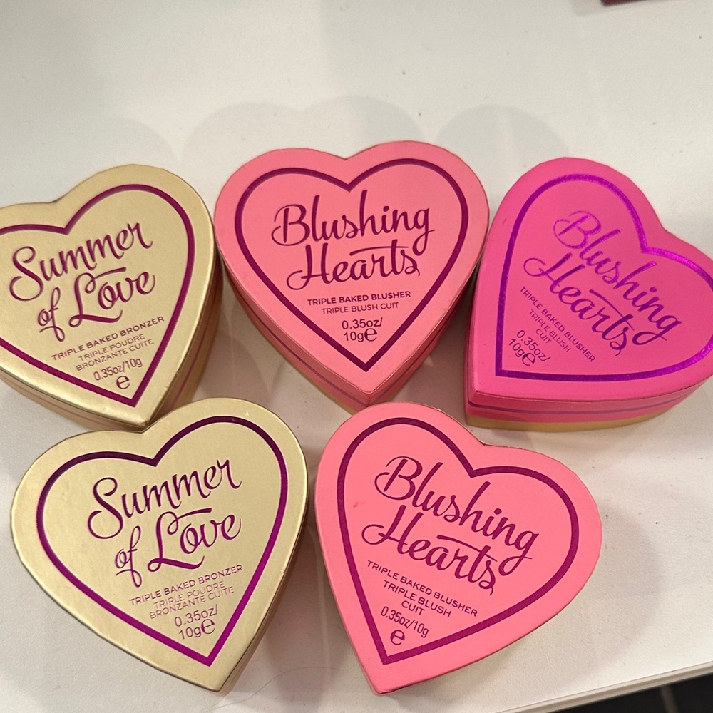 Revolution Blushing Hearts Triple Baked Blusher Set